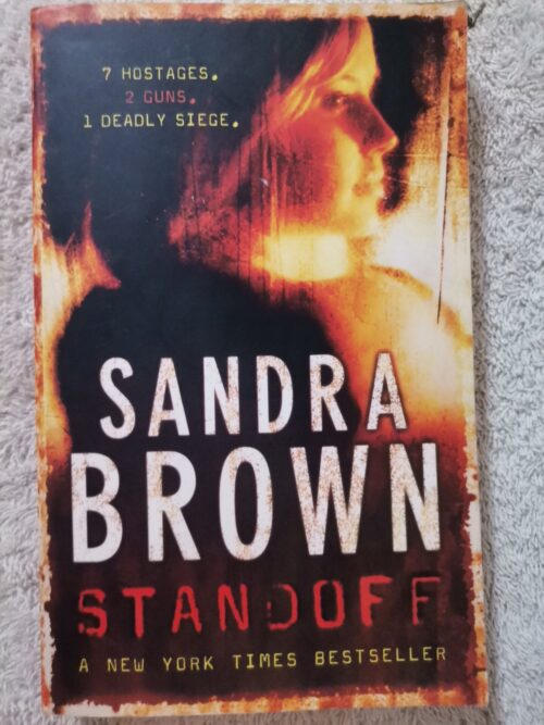 17733248834955589428949077854217 Standoff – Sandra Brown secondhand book