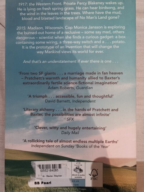 The Long Earth – Terry Pratchett, Stephen Baxter secondhand book